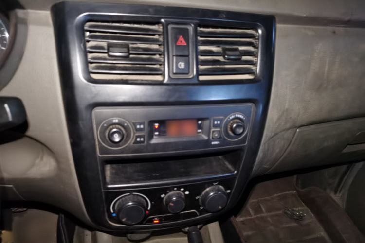 Used Wuling Rongguang V 2018 1.5L Practical Version
