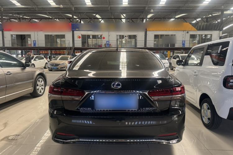 Used Lexus LS 2020 500h Luxury Edition China VI Standard