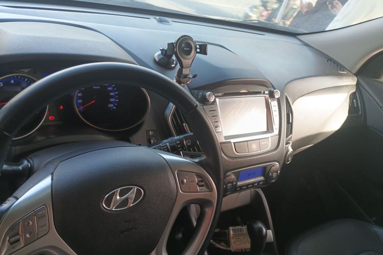 Used Hyundai ix35 2013 2.0L Automatic Two-Wheel Drive Smart GLS China V Standard
