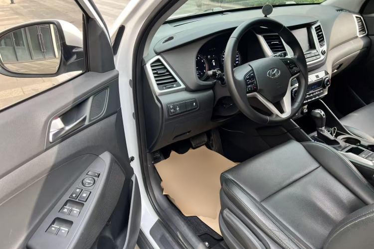 Used Hyundai Tucson 2015 1.6T Dual-Clutch Two-Wheel-Drive Smart Model