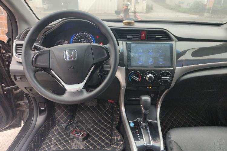 Used Honda Crider 2013 1.8L automatic comfort version
