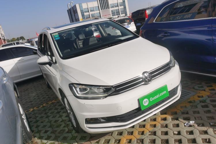 Used Volkswagen Touran 2018 Volkswagen Touran L 280TSI DSG Comfort Edition 7-seater
