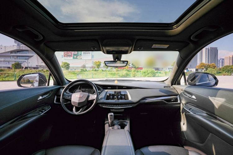 Used Cadillac XT4 2018 28T Two-Wheel Drive Tech Version
