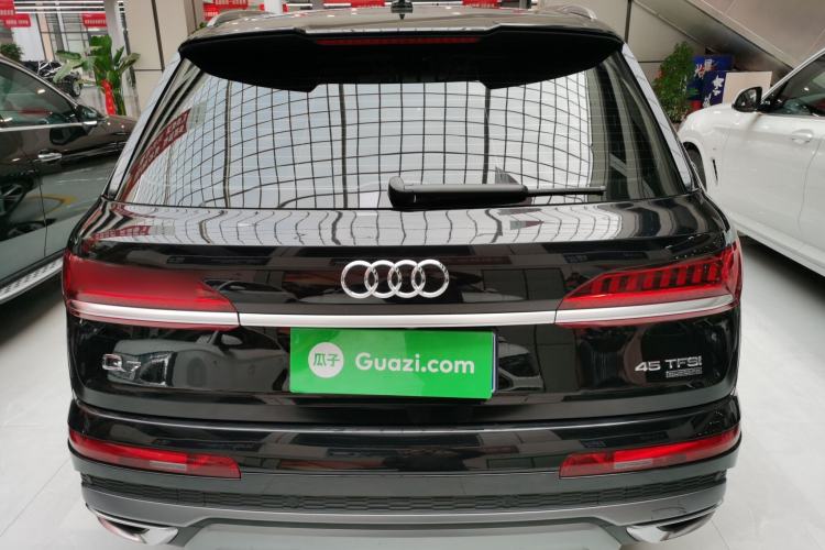 Used Audi Q7 2021 45 TFSI quattro S line Sport model