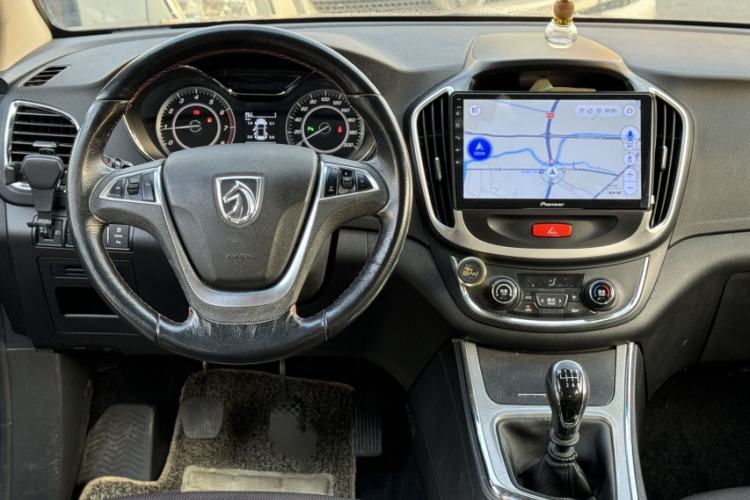 Used Baojun 560 2016 1.8L Manual Luxury Edition
