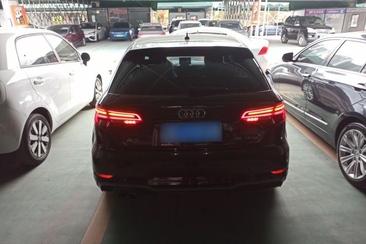 Used Audi A3 2018 30th Anniversary Edition Sportback 35 TFSI Fashion Model
