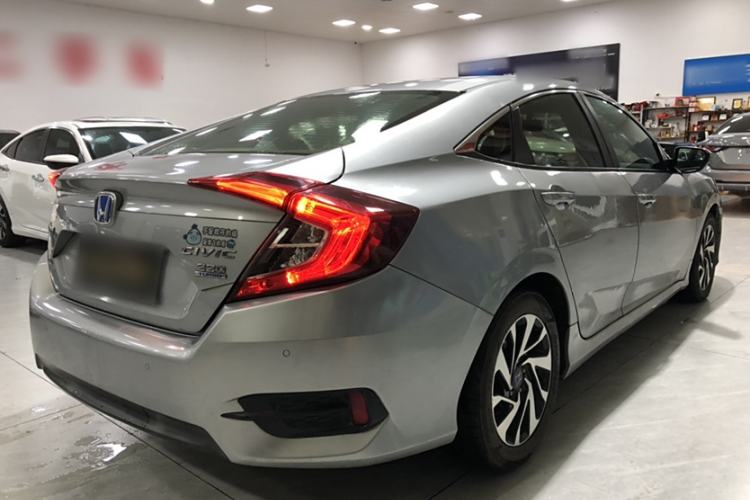 Used Honda Civic 2016 220TURBO CVT Luxury Edition
