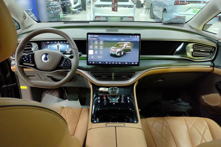 Used Denza D9 2022 DM-i 970 Four-Wheel Drive Flagship Model
