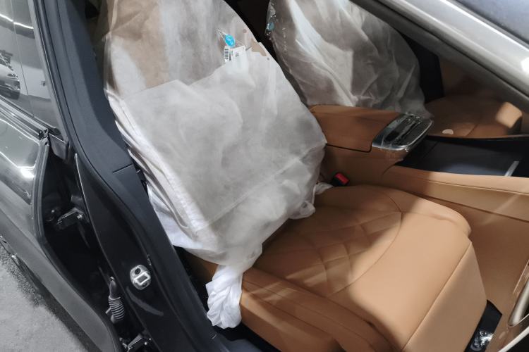 Used  R7 2022 Long-Range Advanced Edition