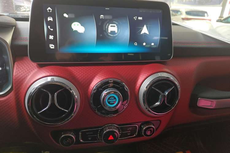 Used Beijing Auto BJ40 2023 2.0T Automatic Four-Wheel Drive Urban Hunter Edition Prestige Version
