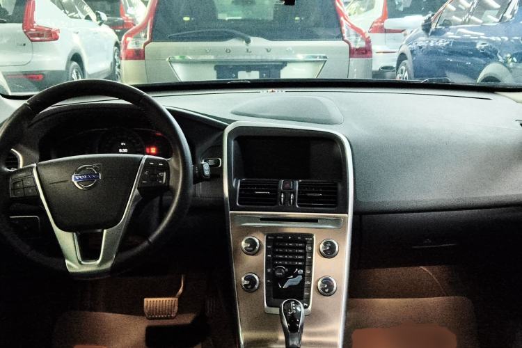 Used Volvo XC60 2017 T5 Smart Upgrade Edition
