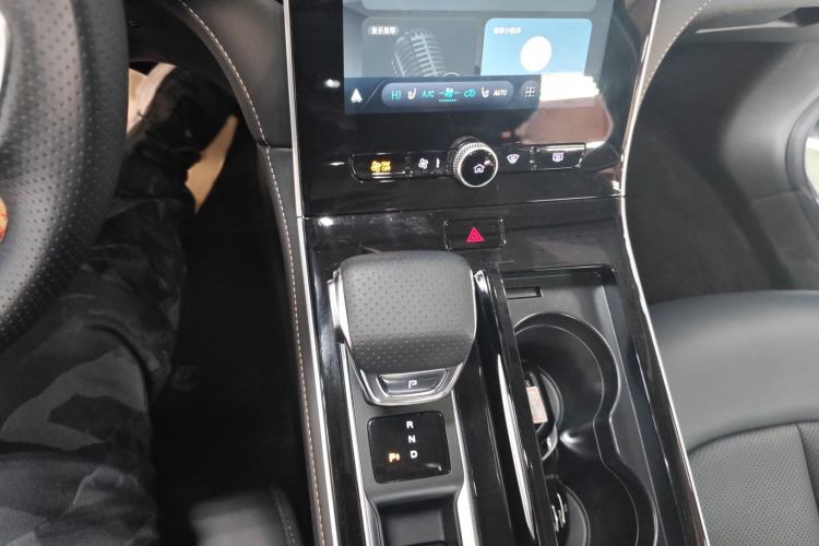 Used Roewe i6 MAX New Energy 2022 EV 500 Skyroof Flagship Edition
