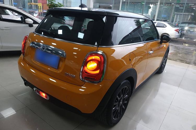 Used  MINI 2016 1.5T COOPER
