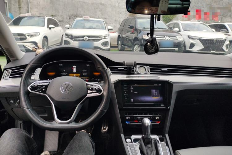 Used Volkswagen Magotan 2023 2 Million Units Limited Edition 330TSI DSG Leading Version
