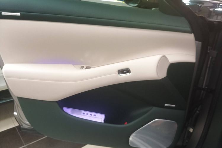 Used  YU7 2025 Ultra-Long Range High-Performance All-Wheel-Drive Max Edition
