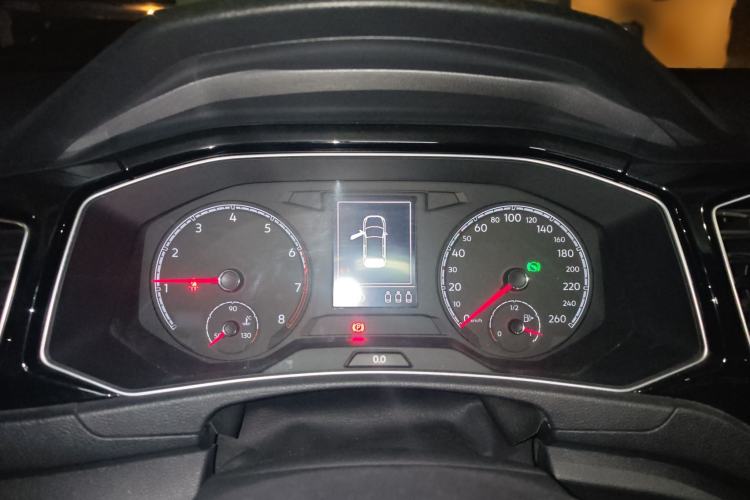 Used Volkswagen T-ROC 2018 280TSI DSG Two-Wheel-Drive Comfort Version China V Standard