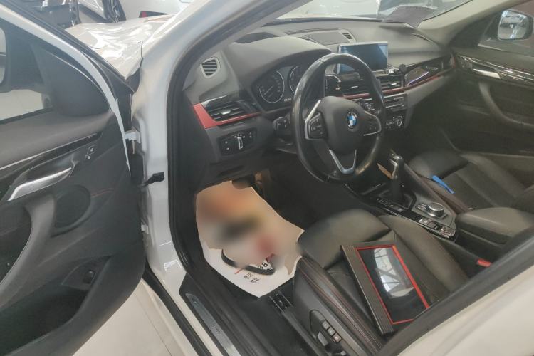 Used BMW X1 2016 xDrive20Li Luxury Model
