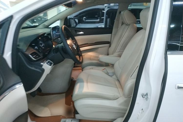 Used Buick GL8 2020 Land Business Class 652T Luxury Model
