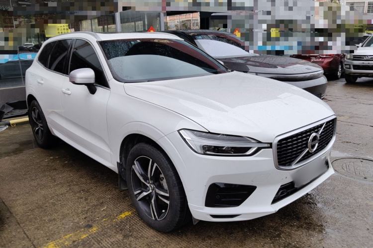 Used Volvo XC60 2018 T5 4x4 Smart & Sporty Edition

