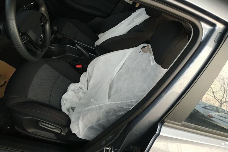 Used Roewe i5 2023 1.5L Manual Comfort Edition
