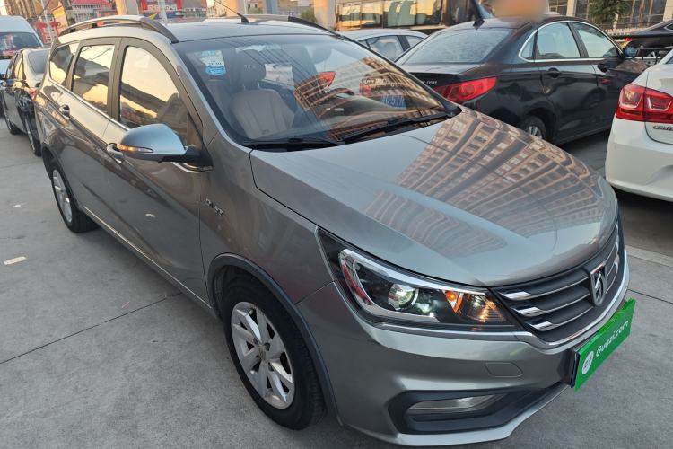 Used Baojun 310W 2017 1.5L Manual Fashion Model China V
