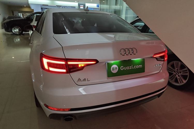 Used Audi A4L 2018 30th Anniversary Edition 40 TFSI Fashion Model
