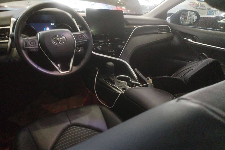 Used Toyota Camry 2023 2.0S Knight Edition
