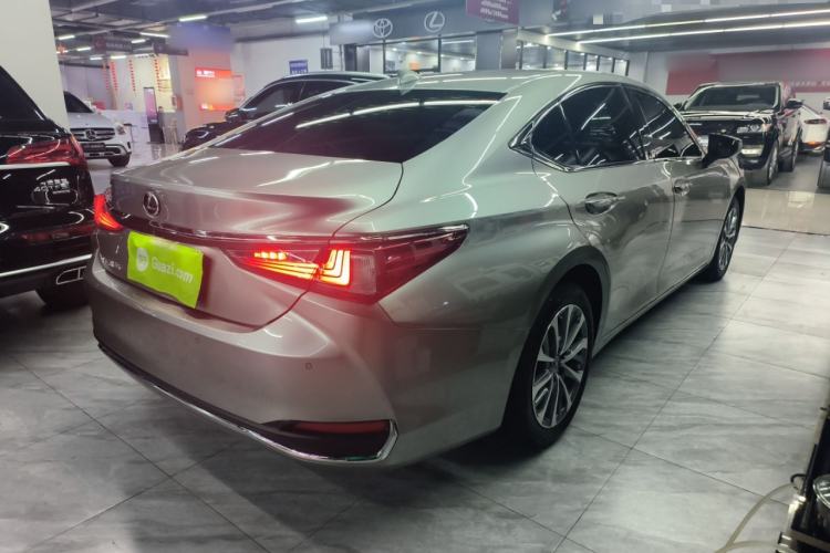 Used Lexus ES 2023 200 Excellence Edition