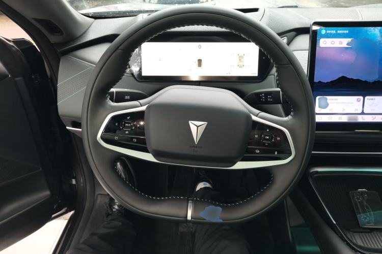 Used  SL03 2023 200Max Range-Extended Version
