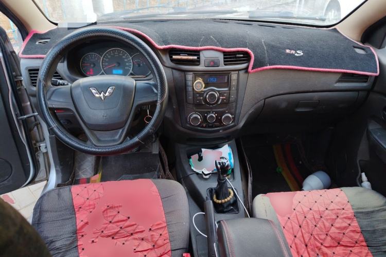 Used Wuling Hongguang 2014 1.2L S Standard Version China IV Standard
