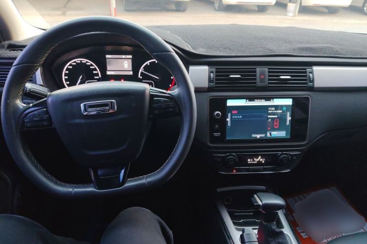 Used Qoros 3 2016 Urban SUV 1.6T Automatic Zhiyue Model