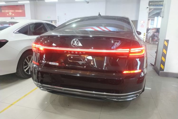 Used Volkswagen Passat 2024 380TSI Starry Dragon Edition
