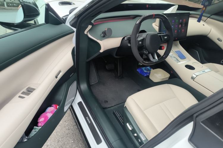 Used Xiaomi Auto YU7 2025 Ultra-Long Range High-Performance All-Wheel-Drive Max Edition