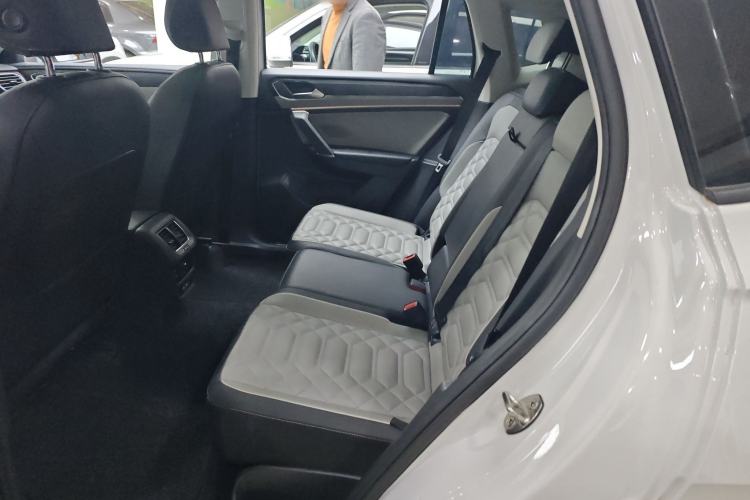 Used Volkswagen Tayron 2023 300TSI Two-Wheel-Drive Luxury Plus Advanced Edition