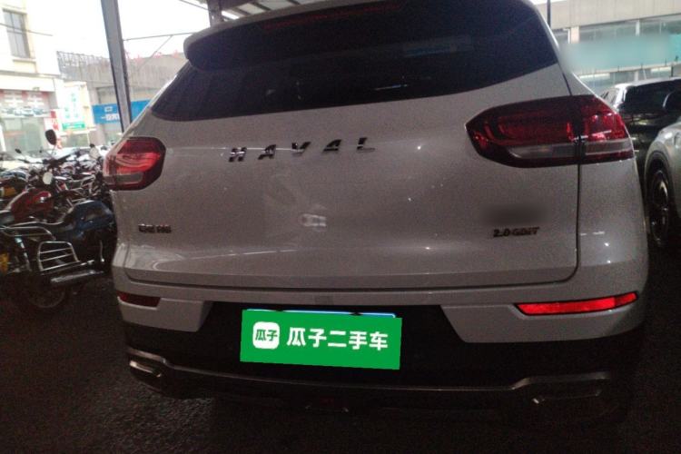 Used Haval H6 2017 Red Label 2.0T Automatic Two-Wheel Drive ZhiShang Model