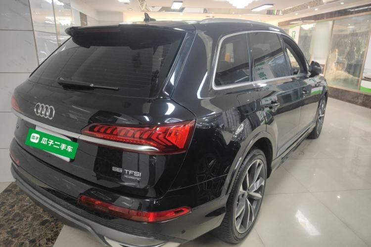 Used Audi Q7 2020 55 TFSI quattro S line sports model
