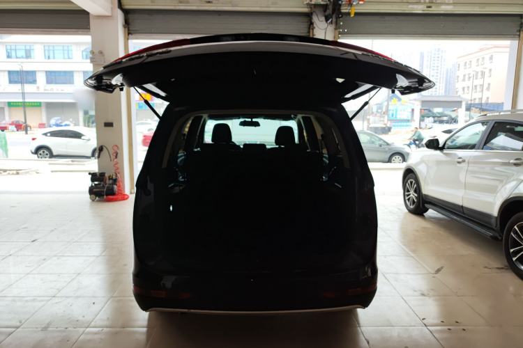 Used Baojun 730 2019 1.5T CVT Fashion Model 7 Seats China V Emission Standard
