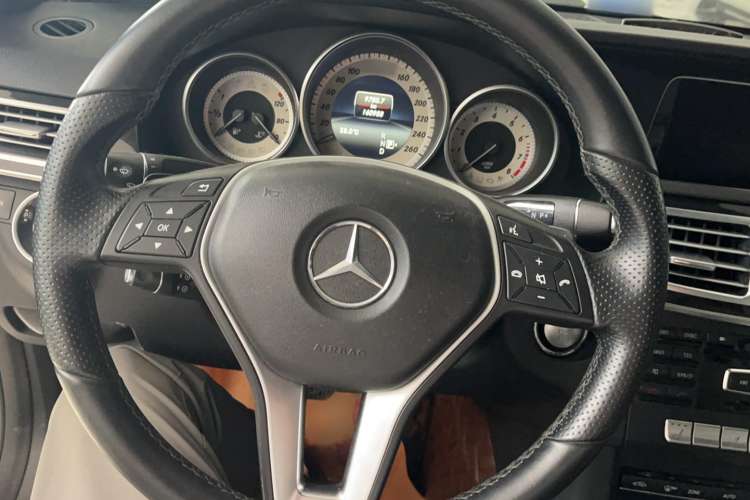 Used Mercedes-Benz E-Class 2015 E 260 L Sport & Fashion Model