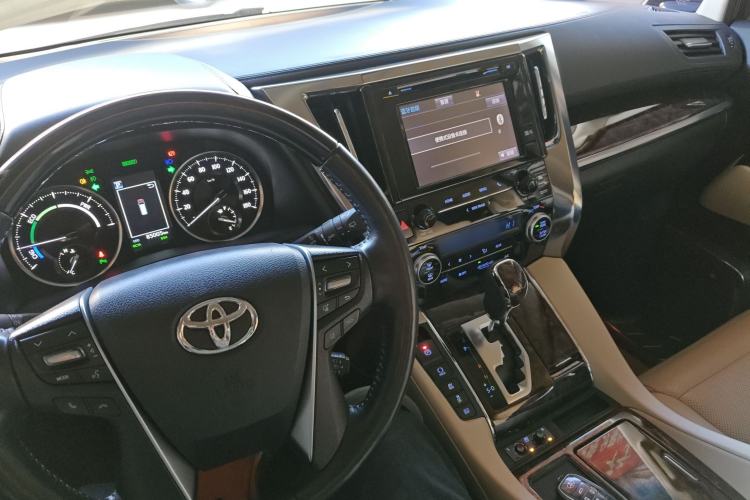 Used Toyota Alphard 2019 Dual-Engine 2.5L Luxury Edition
