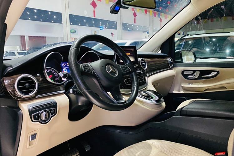 Used Mercedes-Benz V-Class 2018 V 260 Avantgarde Edition China V