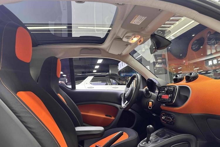 Used  fortwo 2015 1.0L 52 kW Hardtop Passion Edition
