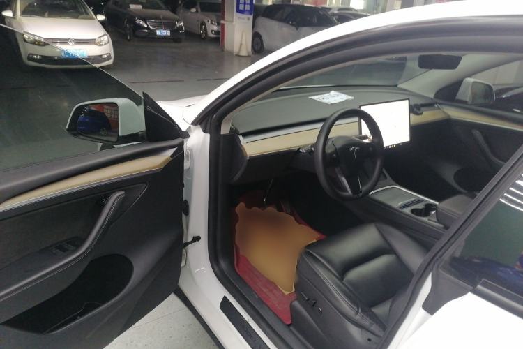 Used Tesla Model Y 2021 Standard Range Rear-Wheel Drive Version
