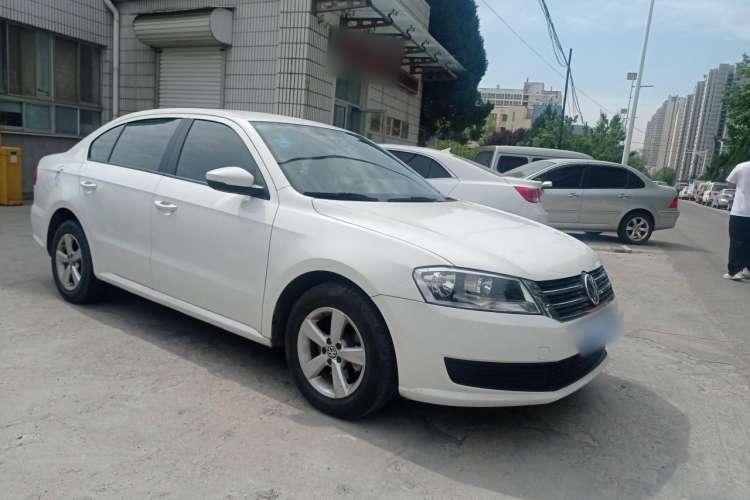 Used Volkswagen Lavida 2013 Revised Classic 1.6L Automatic Fashion Edition
