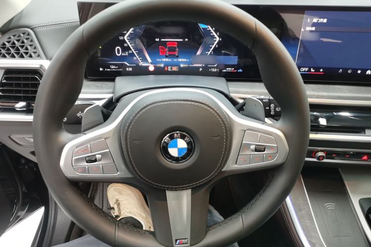 Used BMW X5 2023 xDrive 30Li Luxury M Sport Package
