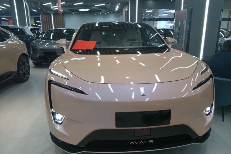 Used  11 2024 730 Luxury Edition with Three Lasers and Rear-Wheel Drive
