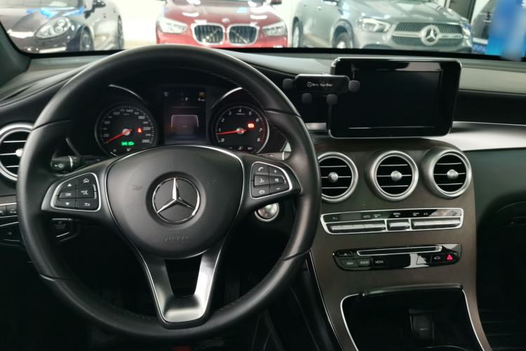 Used Mercedes-Benz GLC 2019 GLC 300 L 4MATIC Dynamic Model