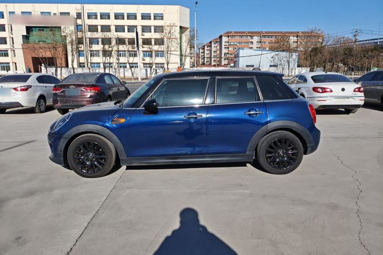 Used  MINI 2016 1.5T COOPER Five-Door Edition
