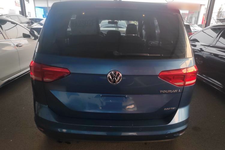 Used Volkswagen Touran 2018 Volkswagen Touran L 280TSI DSG Style Edition 7 Seats China VI Standard
