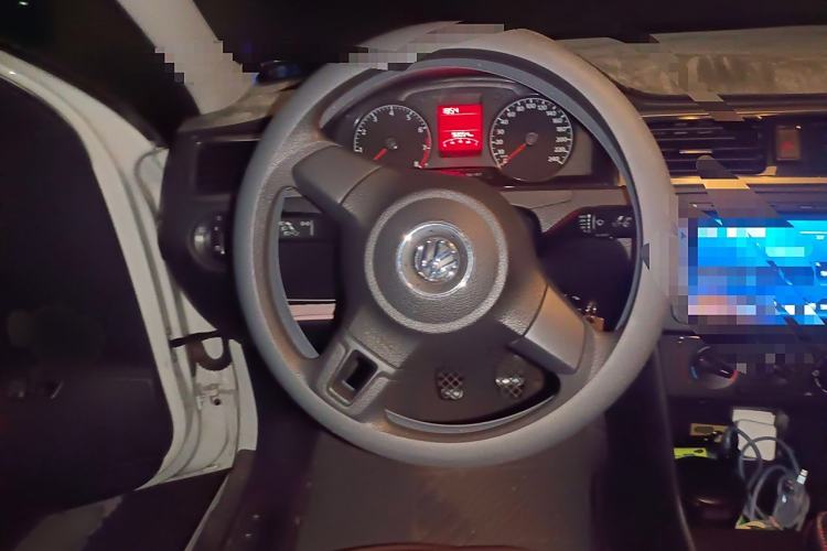 Used Volkswagen Santana 2015 1.6L Manual Comfort Edition
