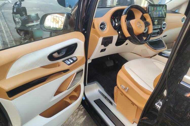 Used Mercedes-Benz Vito 2021 2.0T Elite Version 7 Seats
